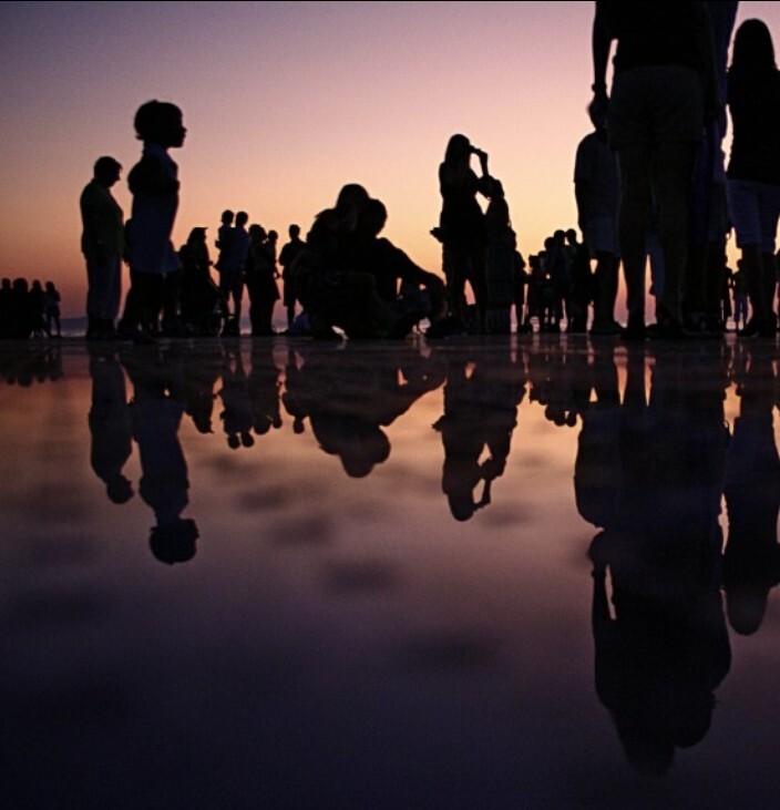 Silhouetten und Spiegelungen