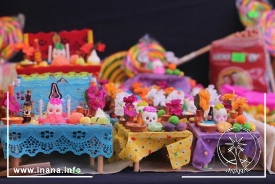 Bunte Zuckerware zum Tag der Toten - Mexiko