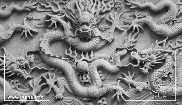 Chinesischer Drache an einer Mauer