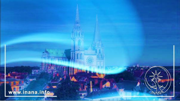 Die Kathedrale von Chartres mit Farbschleier